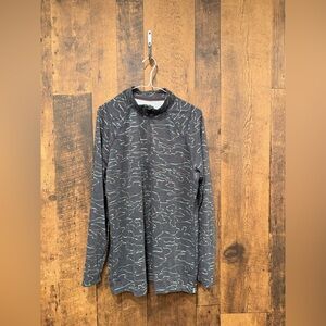 Saxx Roast Master Mid-Weight Long Sleeve shirt in the Get Out Camo large EUC